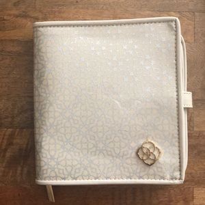 Kendra scott jewelry case